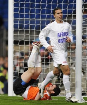 Benachour bat Casillas en match de Gala