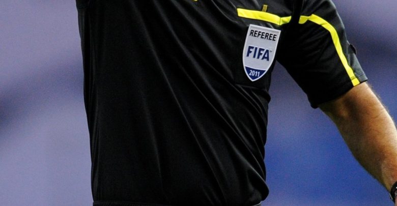 Arbitre de Football